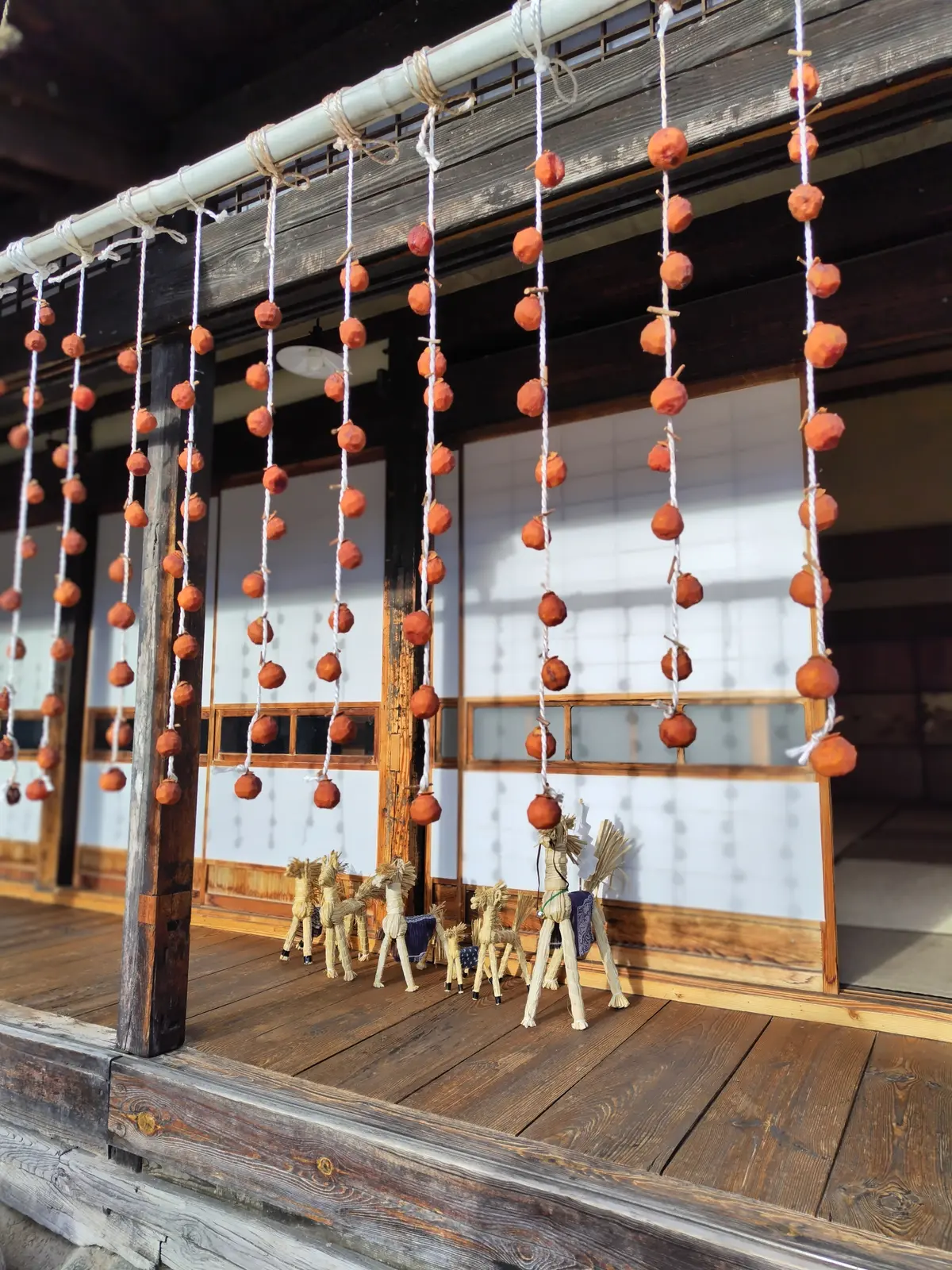 縁側　干し柿　日本の原風景