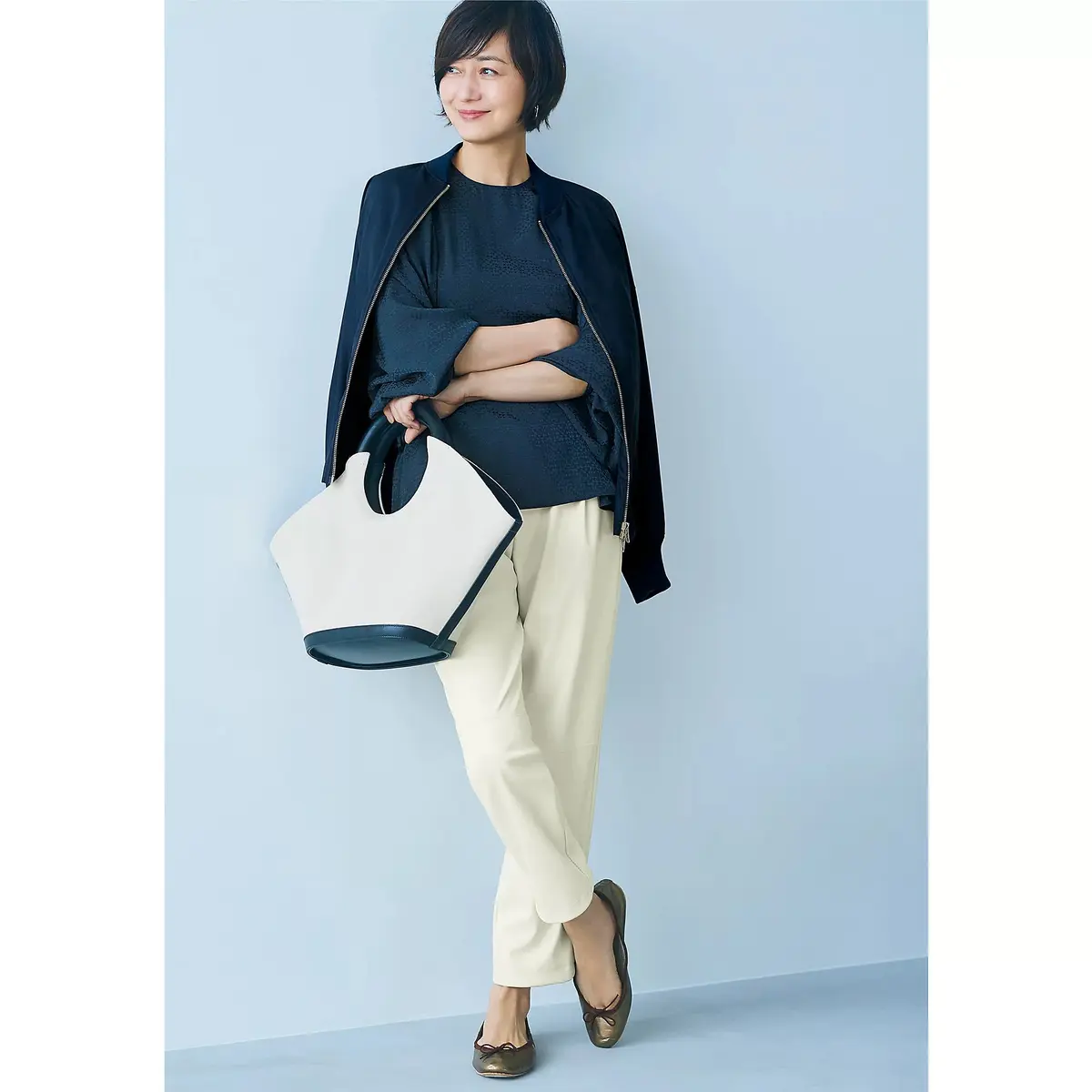 【STYLE8】E by éclat MA-1風ブルゾン×ボリューム袖ブラウス×フェイクレザージョガーパンツ