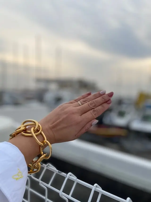 春ネイル　ブレスレット　エストネーション