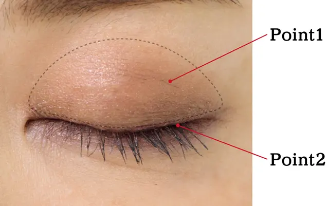 赤みブラウンで女らしい立体感を