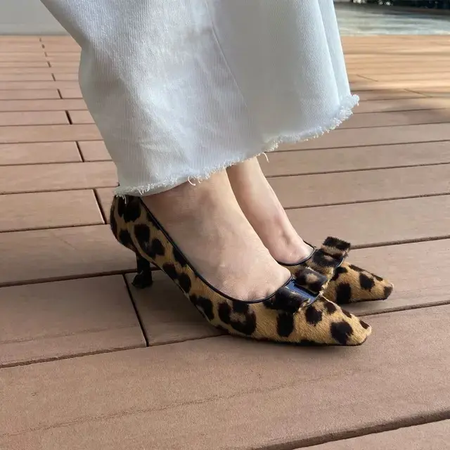 フェラガモのレオパード柄パンプス