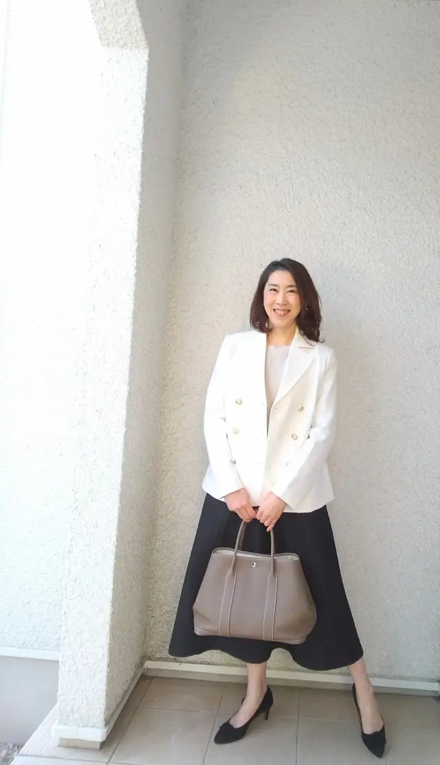 好評！春先のジャケットはホワイトを選択♪の画像_1