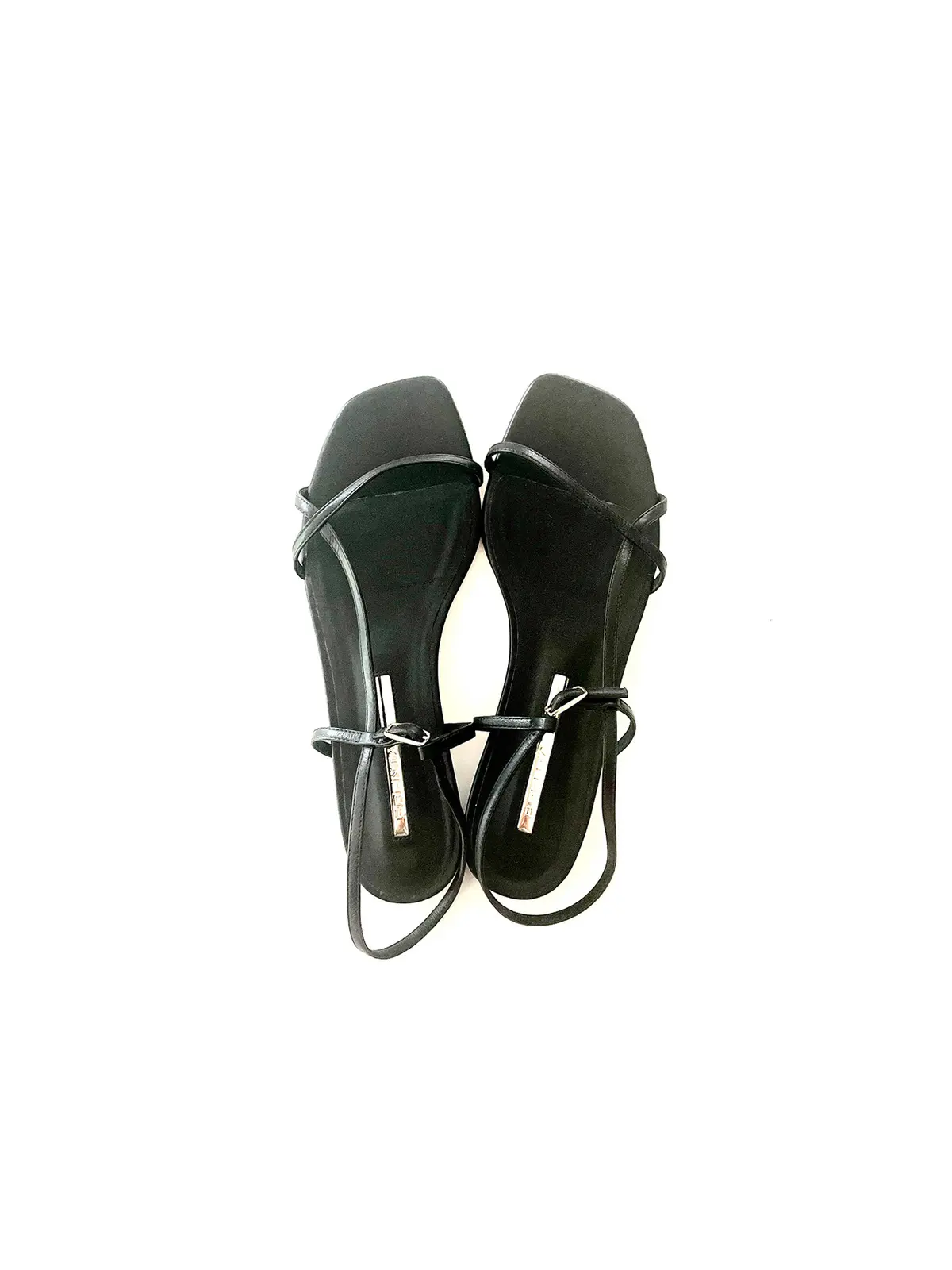 今年の夏はコレ！　BRENTA のサンダの画像_1