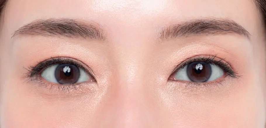 ヘアメイク　広瀬あつこ　縦幅拡大アイメイク　Before