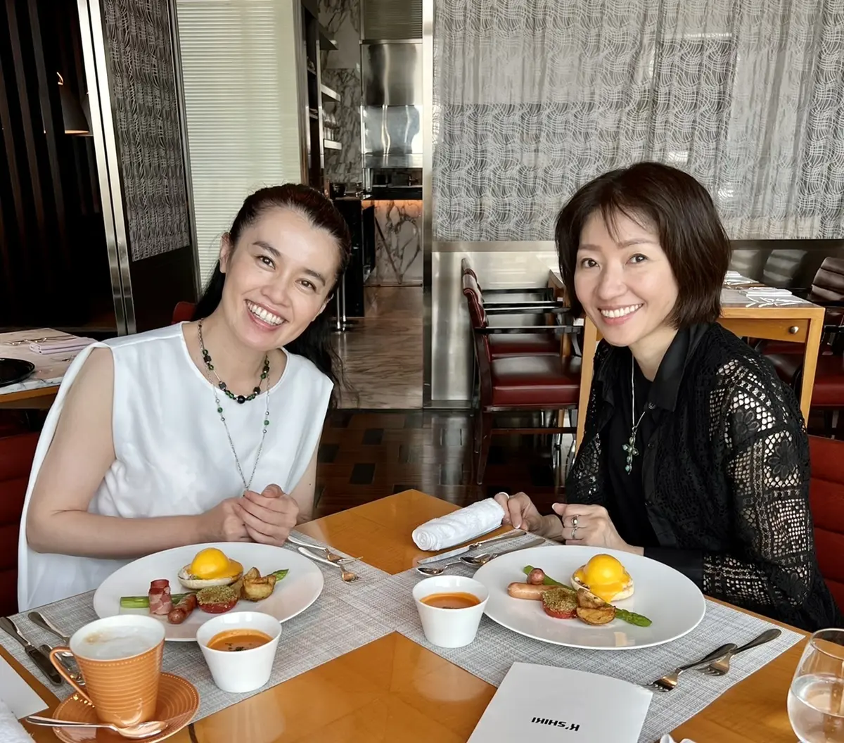 華奢見えノースリーブ♪マンダリンオリエンの画像_5