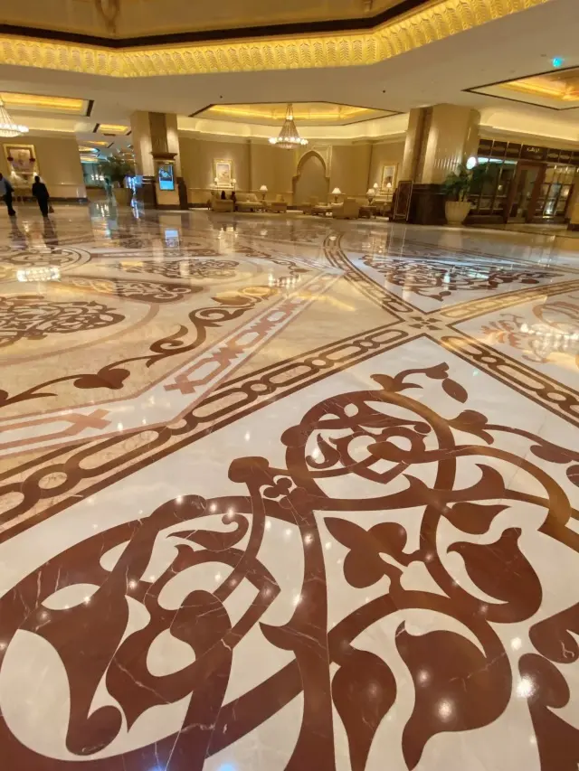 アブダビ豪華絢爛「エミレーツパレス」へ の画像_7