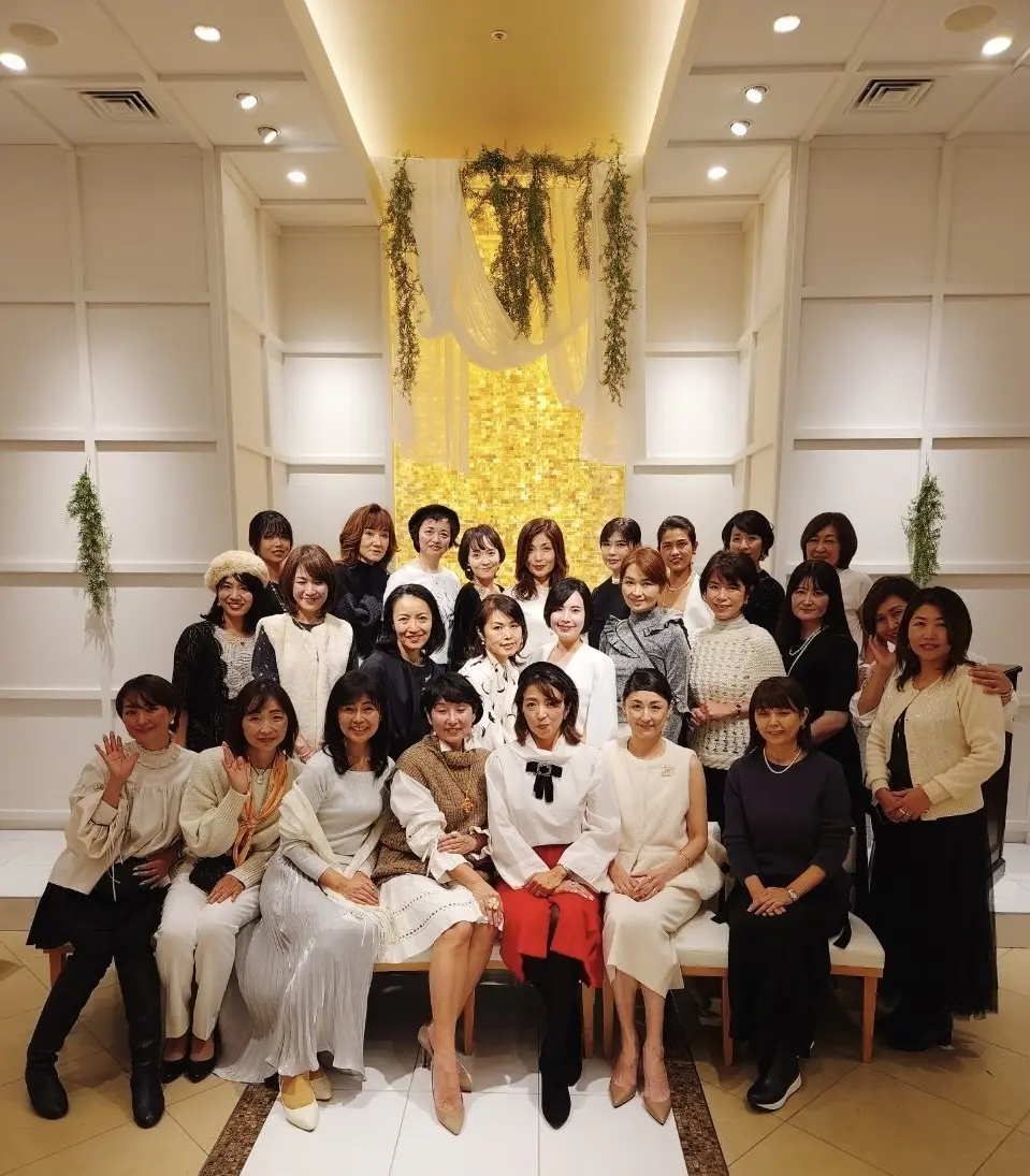 エクラなJマダムクリスマスパーティーへ✨の画像_11