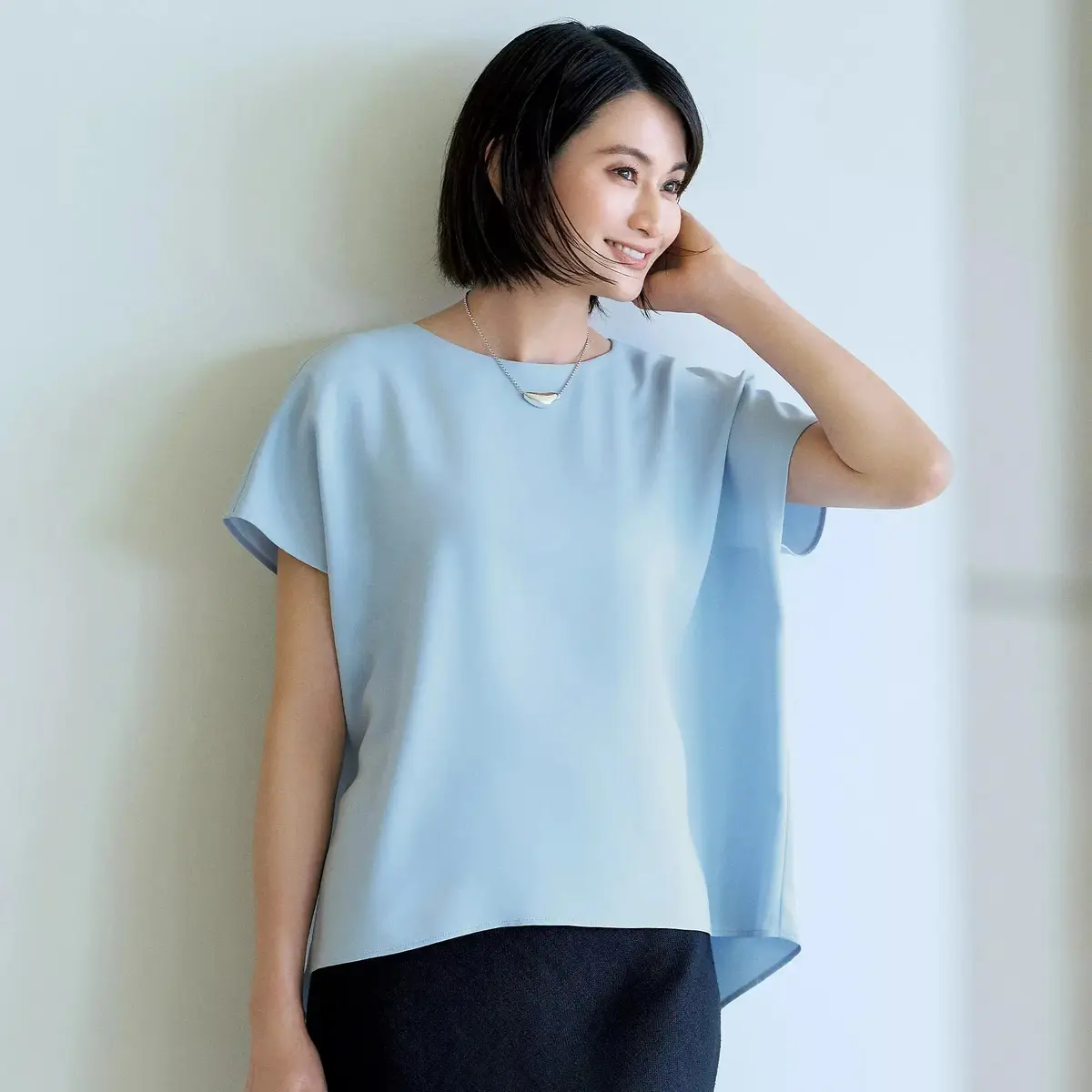 美フォルムコクーンブラウス