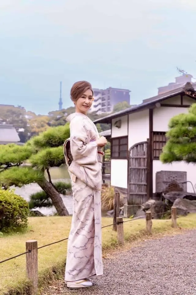 遠くにスカイツリーが見えます