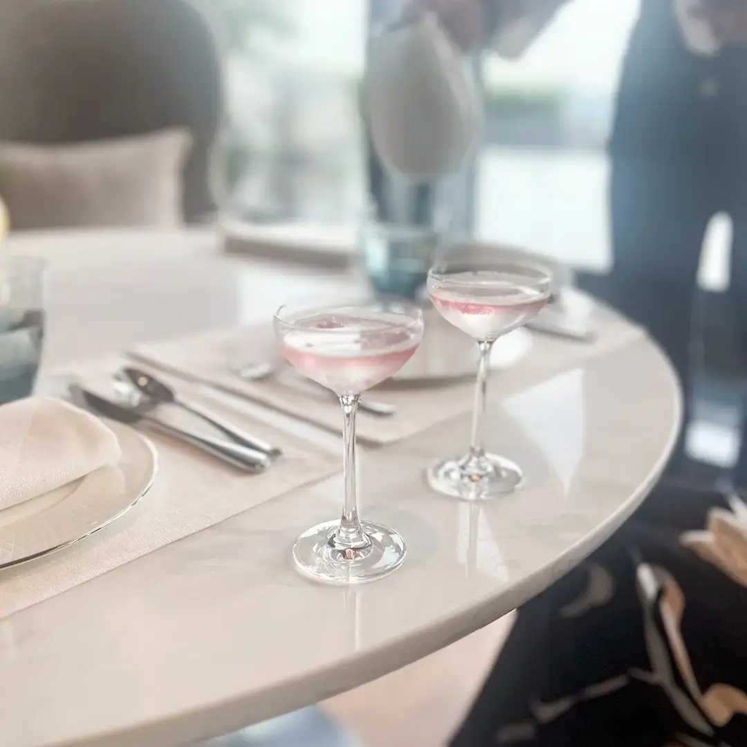 ウェルカムドリンクはピーチメルバ