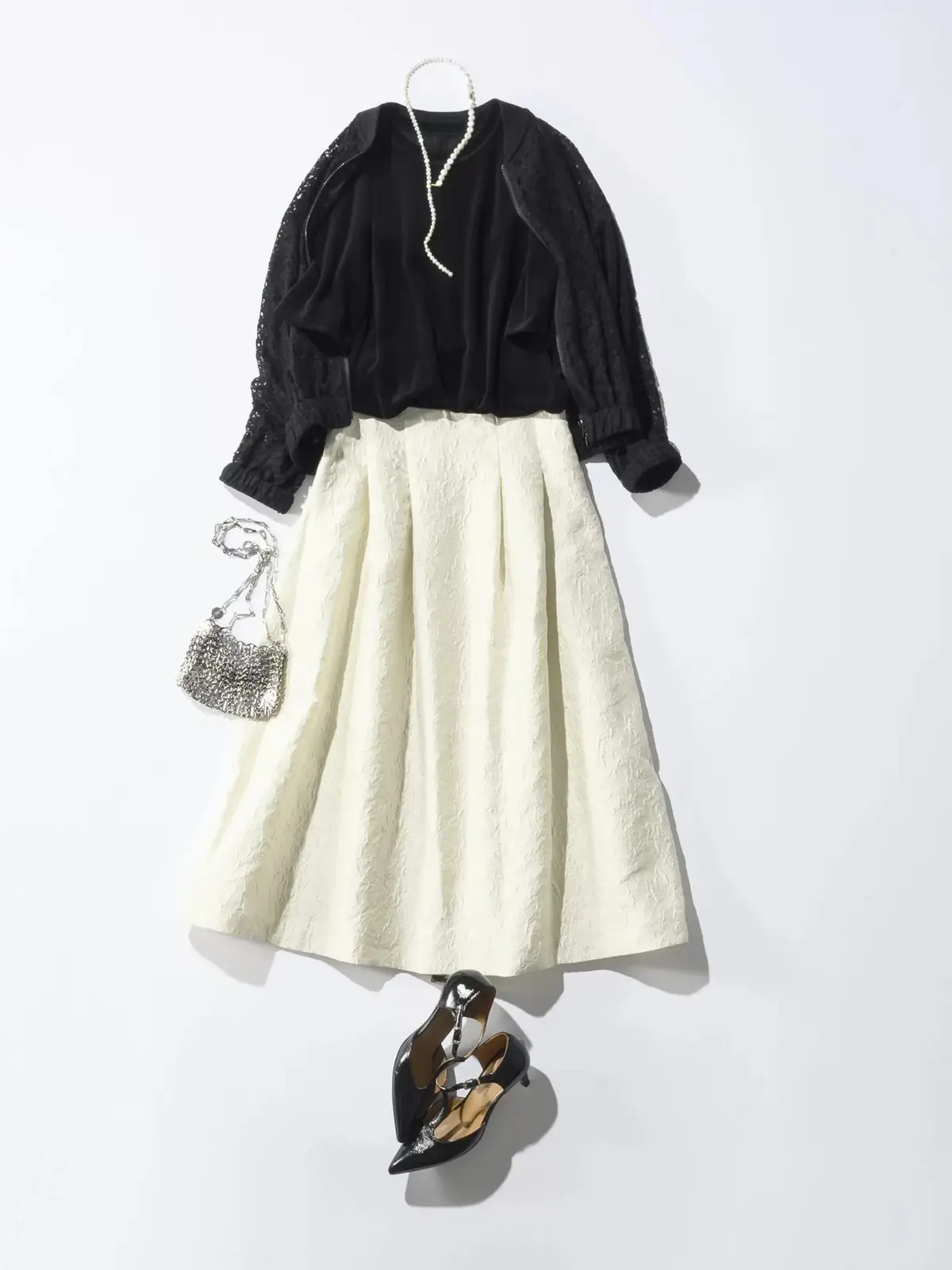 【50代スカートコーデ】品よく華やか。ホの画像_2