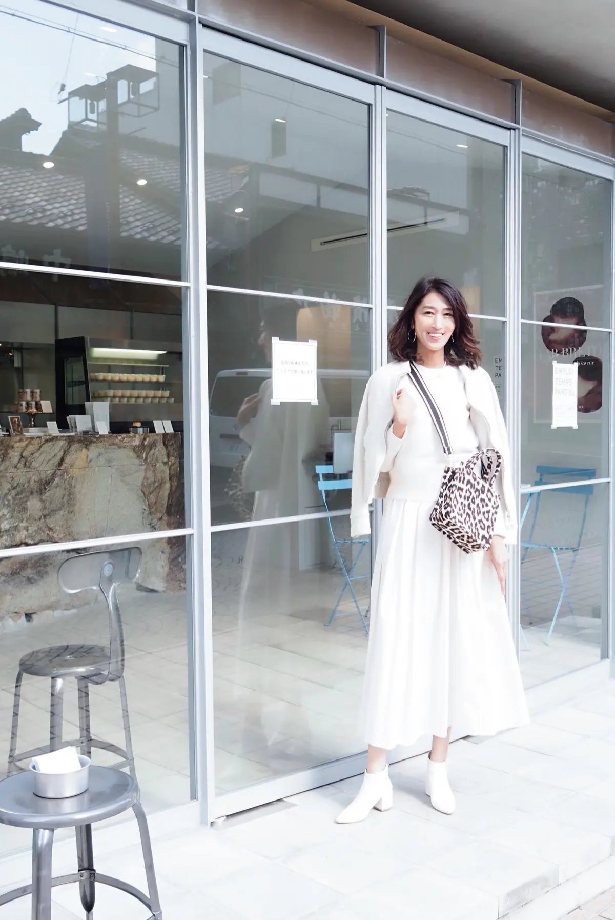 ゆるカジュアル白コーデでパティスリー川島の画像_3