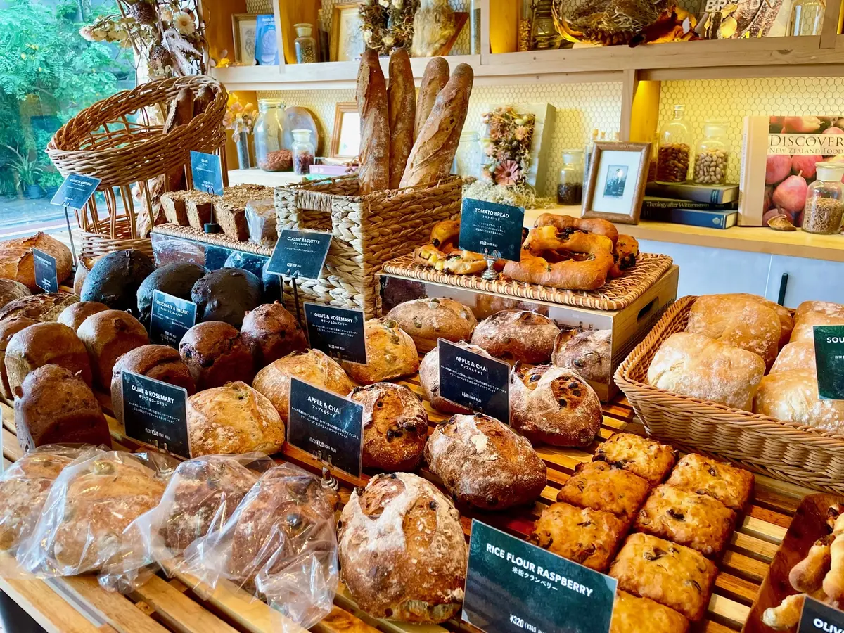 バルティザン ブレッドファクトリーで陳列されているパン