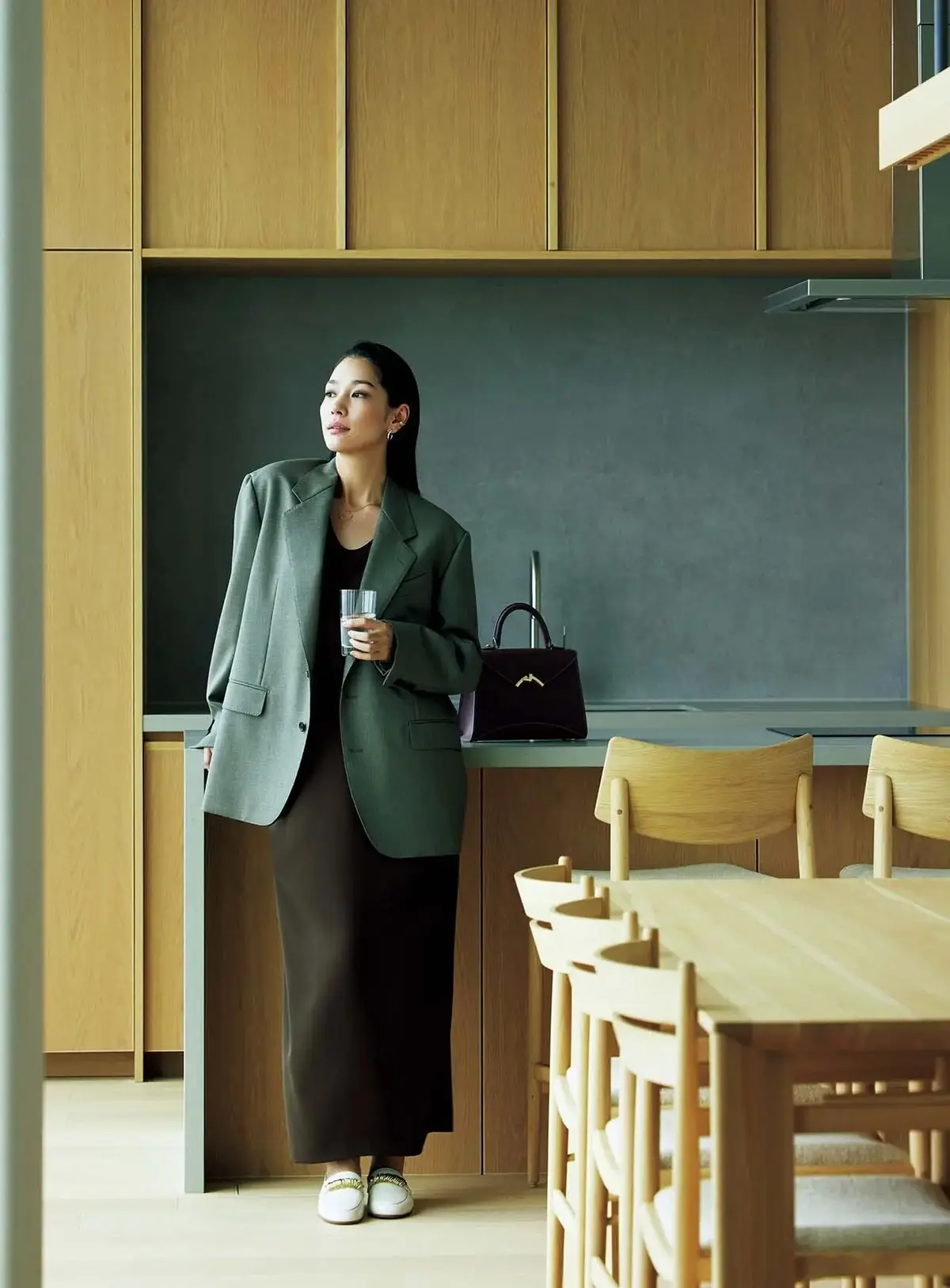 確かなテーラリングで信頼感のあるビッグシルエットに