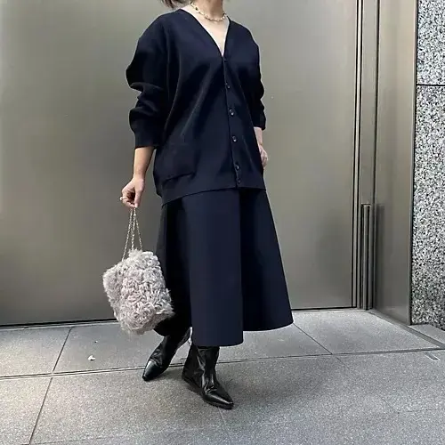 【50代 ファッション】気温23度に最適！秋のお出かけコーデ35選