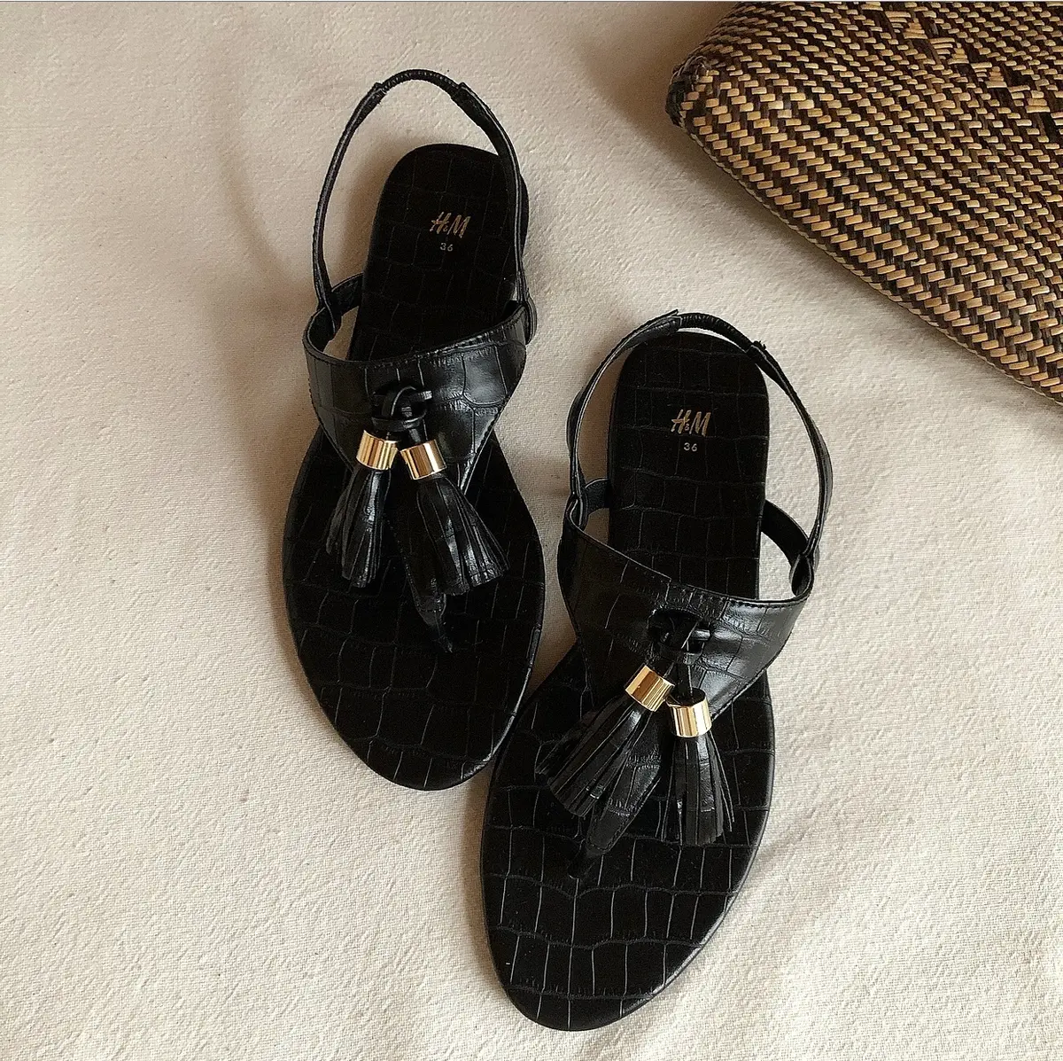 H&Mタッセルサンダル