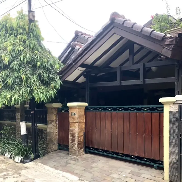 ヘビ革おばさん　自宅サロン