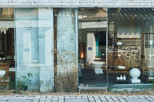 ’23年4月5日、西村エリアに移転オープン。写真は取材時の店舗の様子