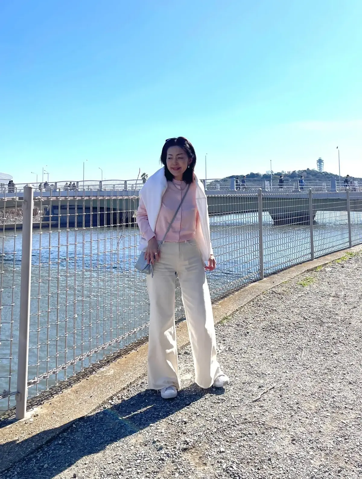 H＆Ｍの桜色ニットとUNIQLOデニムでご近所ランチ