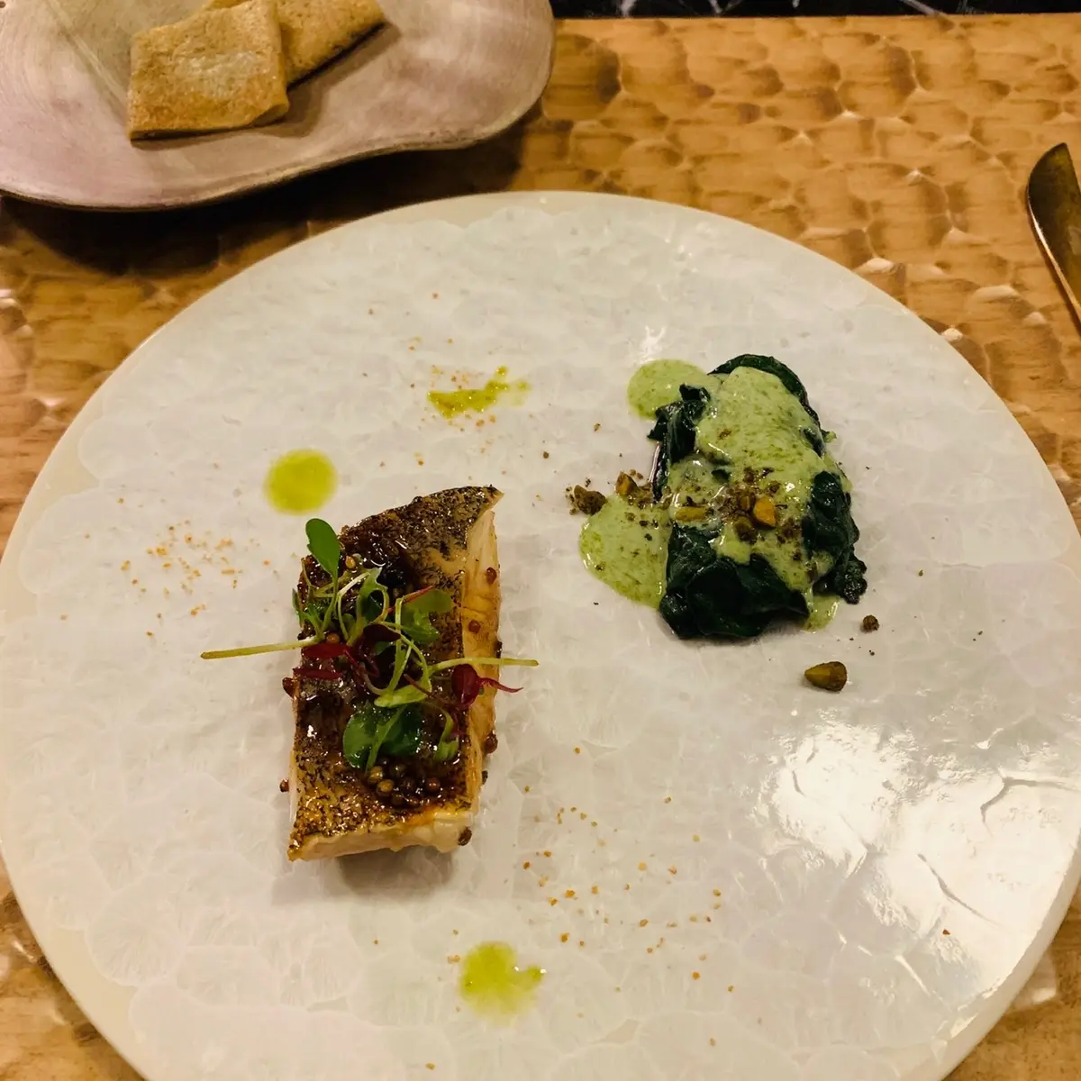 五島列島のクエ　リコッタチーズを包み込むちぢみほうれん草