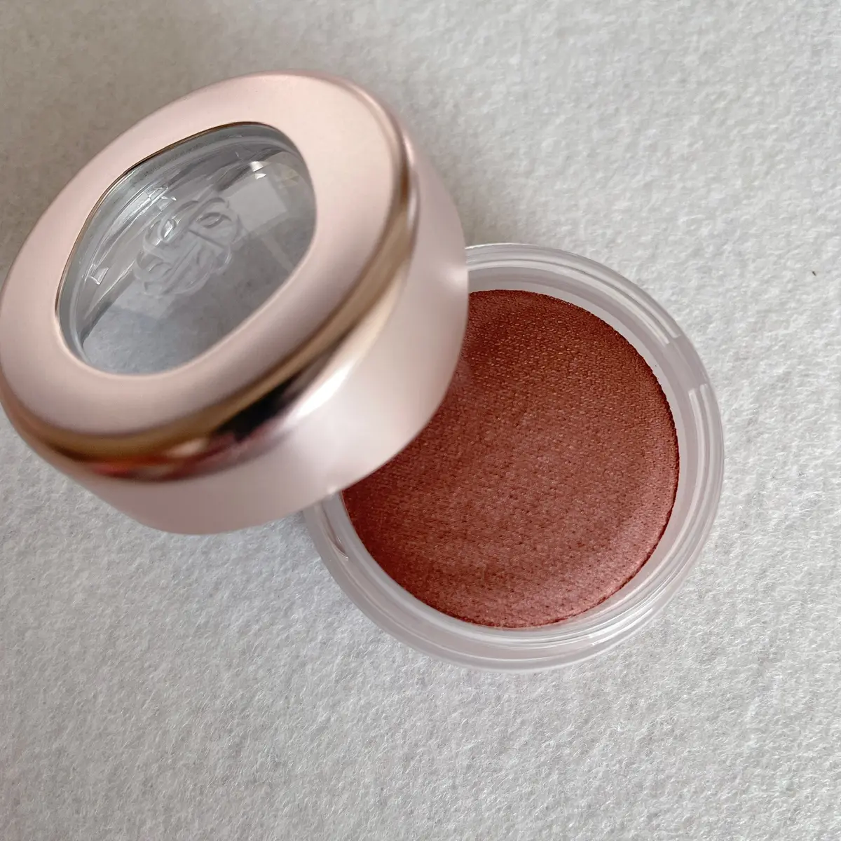 コスメデコルテ アイグロウジェムの新色23M fluffy bear