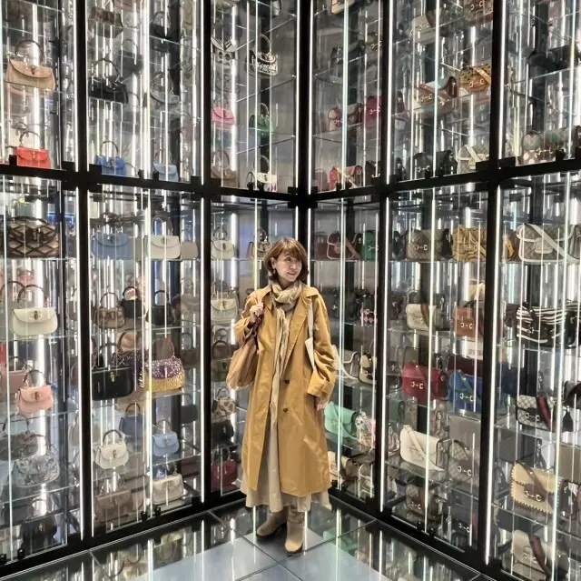 グッチ銀座ギャラリー　「Gucci　Visions」　アイコン　フラワー　フローラ　バッグ　バンブー