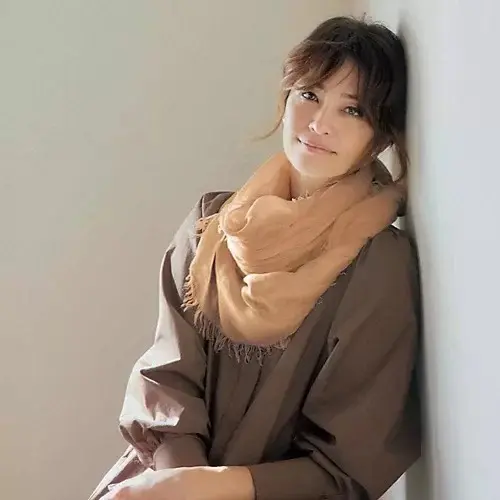 【50代 ファッション】旅の楽しみはおしの画像_13