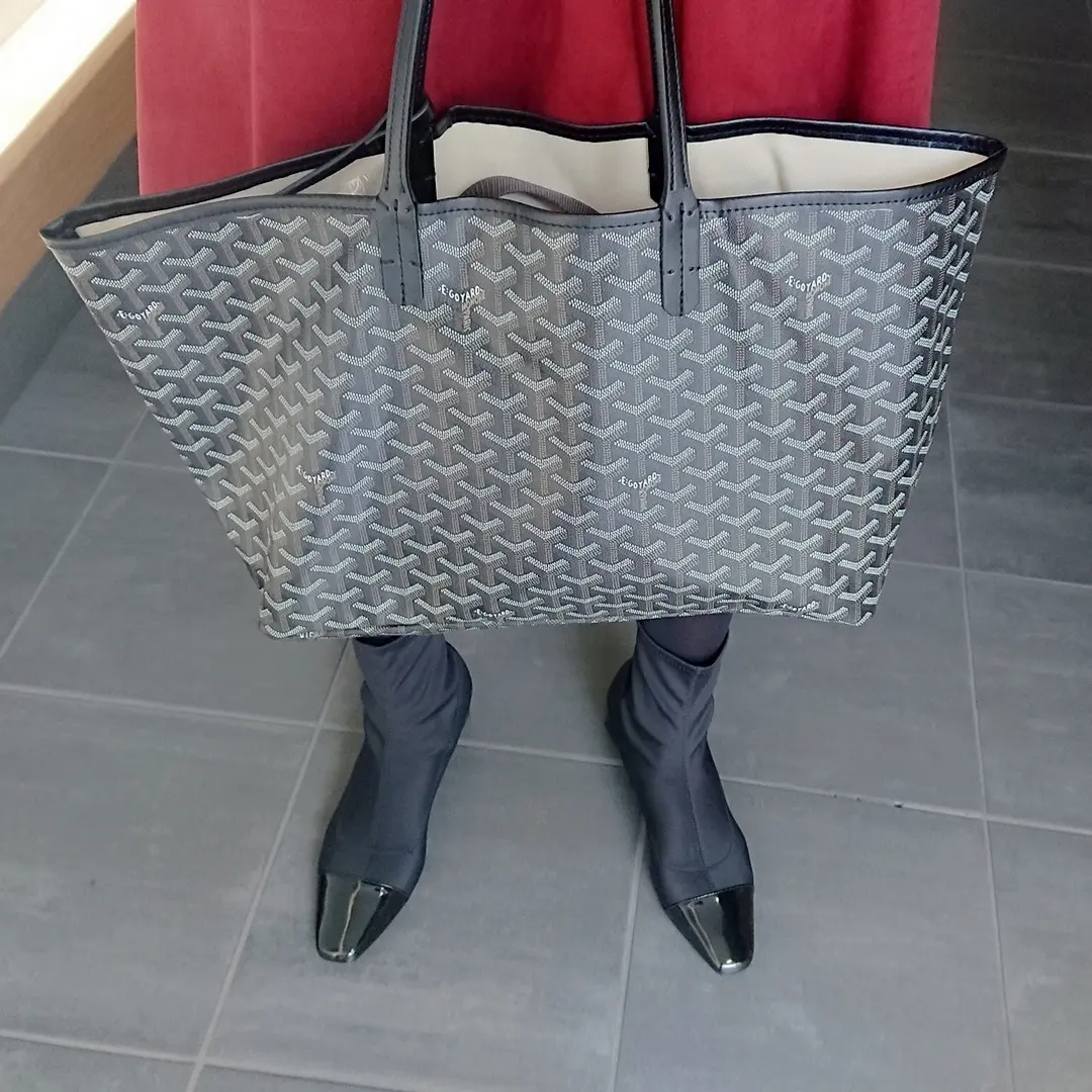 トートバッグ  ショートブーツ