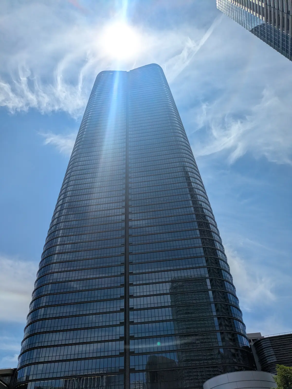 カジュアルを格上げ！レアな柄の【LEONの画像_3