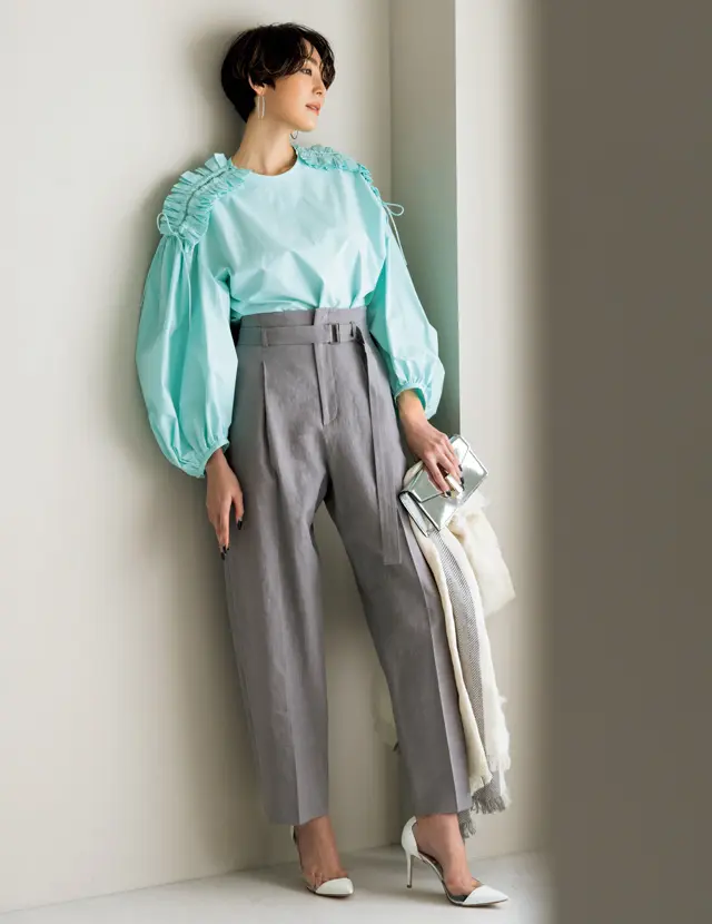 ドゥロワーの着映えブラウスのLIZA