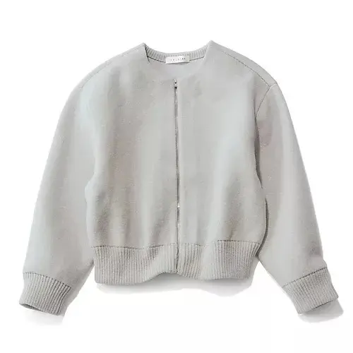 【50代 週末コーデ】全方位美しいシャツの画像_4