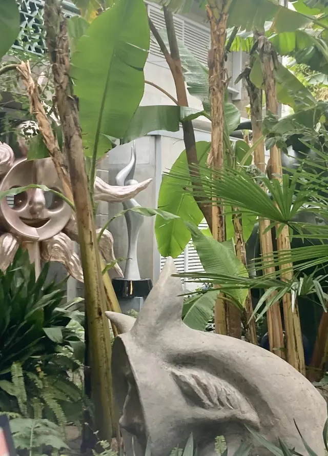 青山•岡本太郎記念館