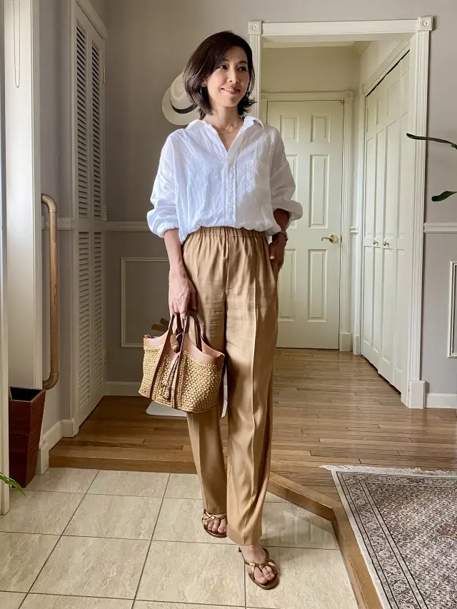 リネン白シャツ×パンツコーデの画像_1
