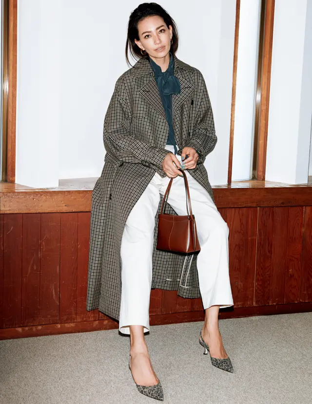 トレンチコートが主役のコーデ