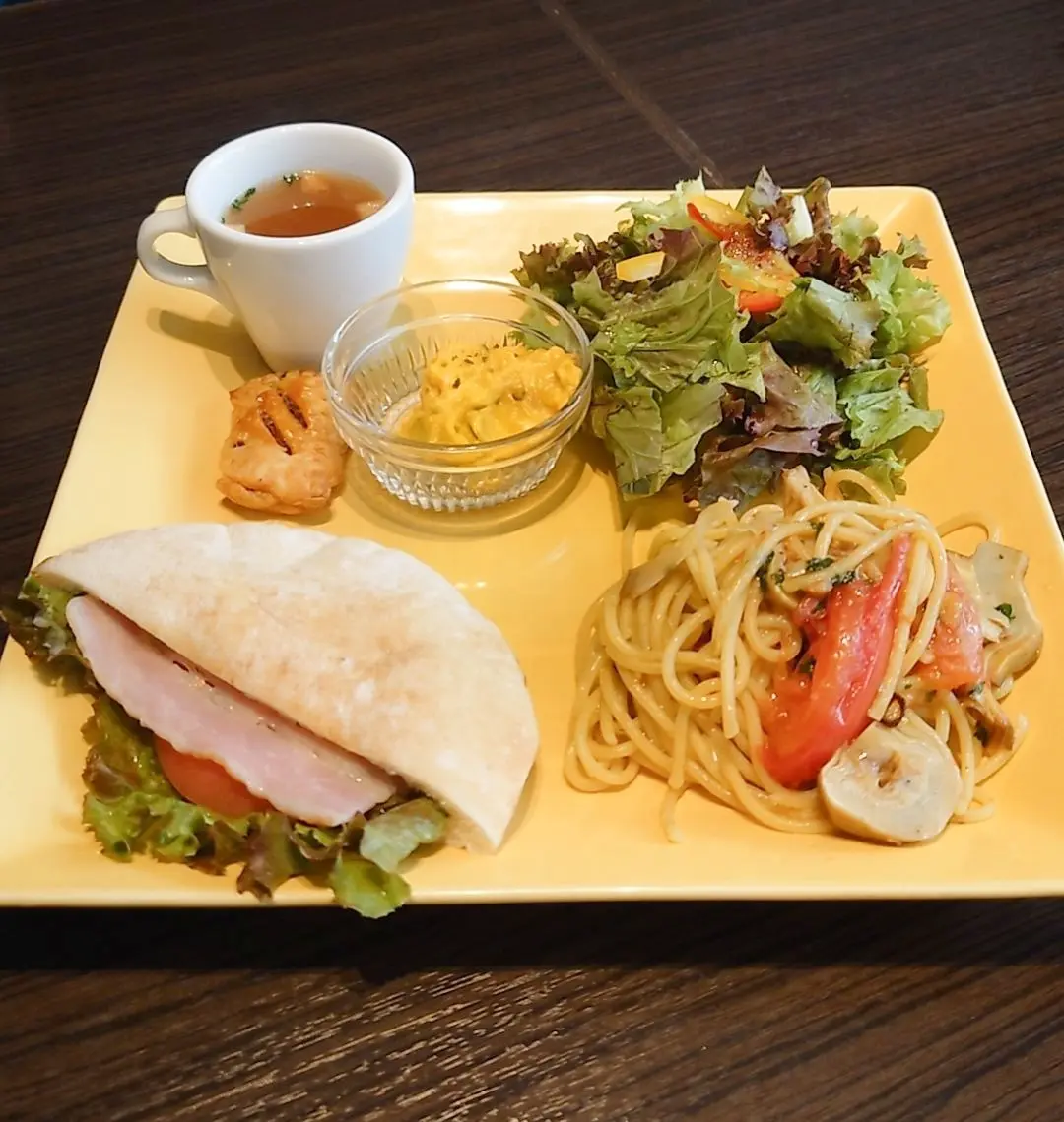 ナガハマコーヒーのスペシャルランチ