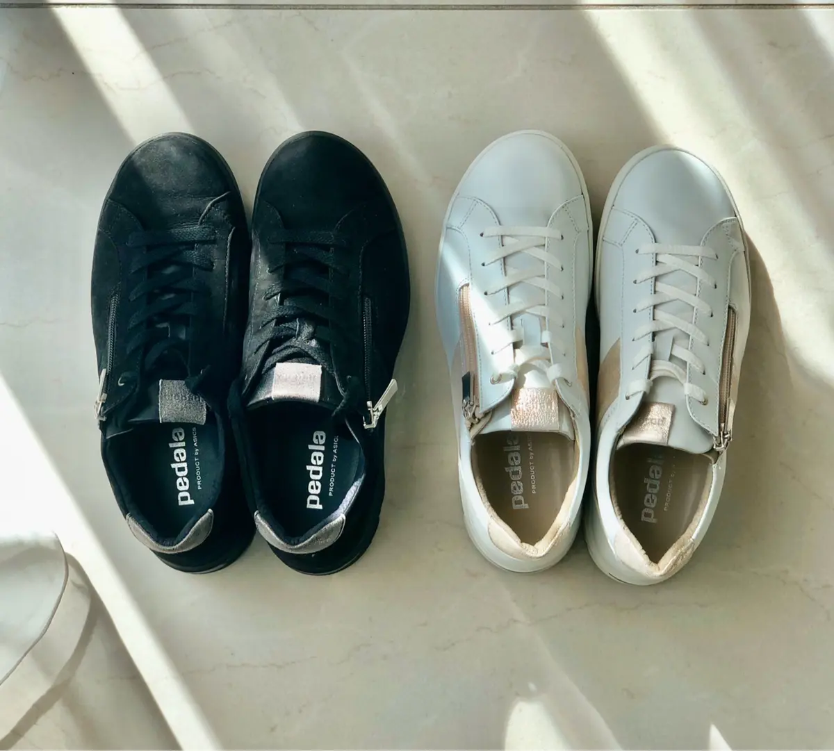 アシックスのスニーカー、ペダラの画像_1