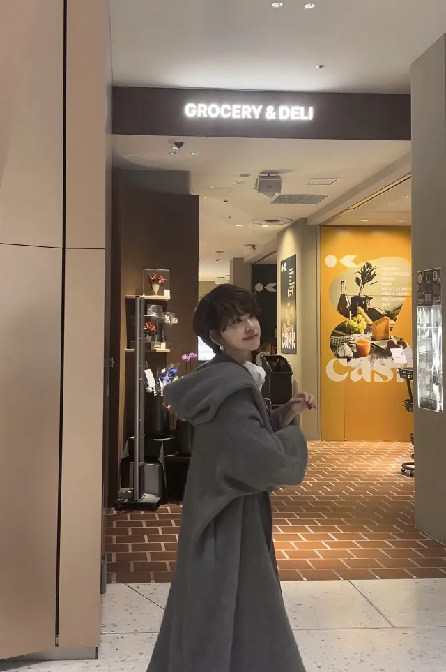 秋はグレーのワントーンコーデ。の画像_1