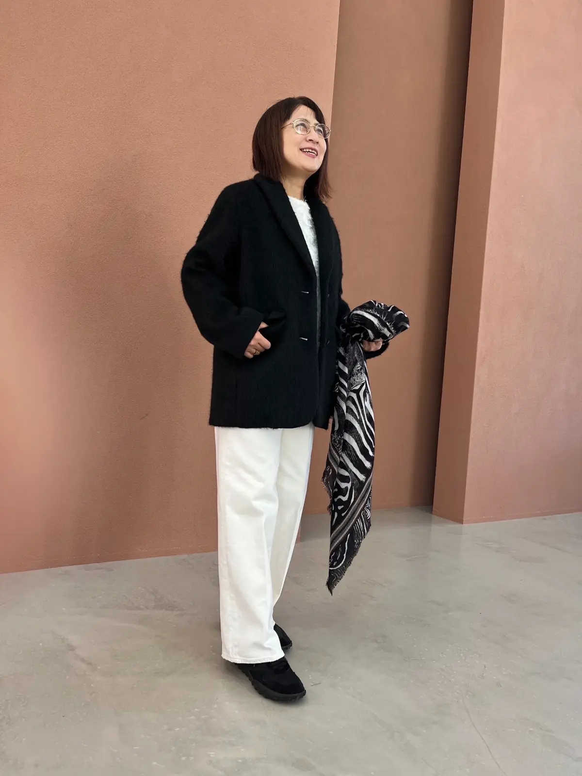 エクラプレミアム編集長・工藤、イーバイエクラ「軽量コートジャケット」を着用