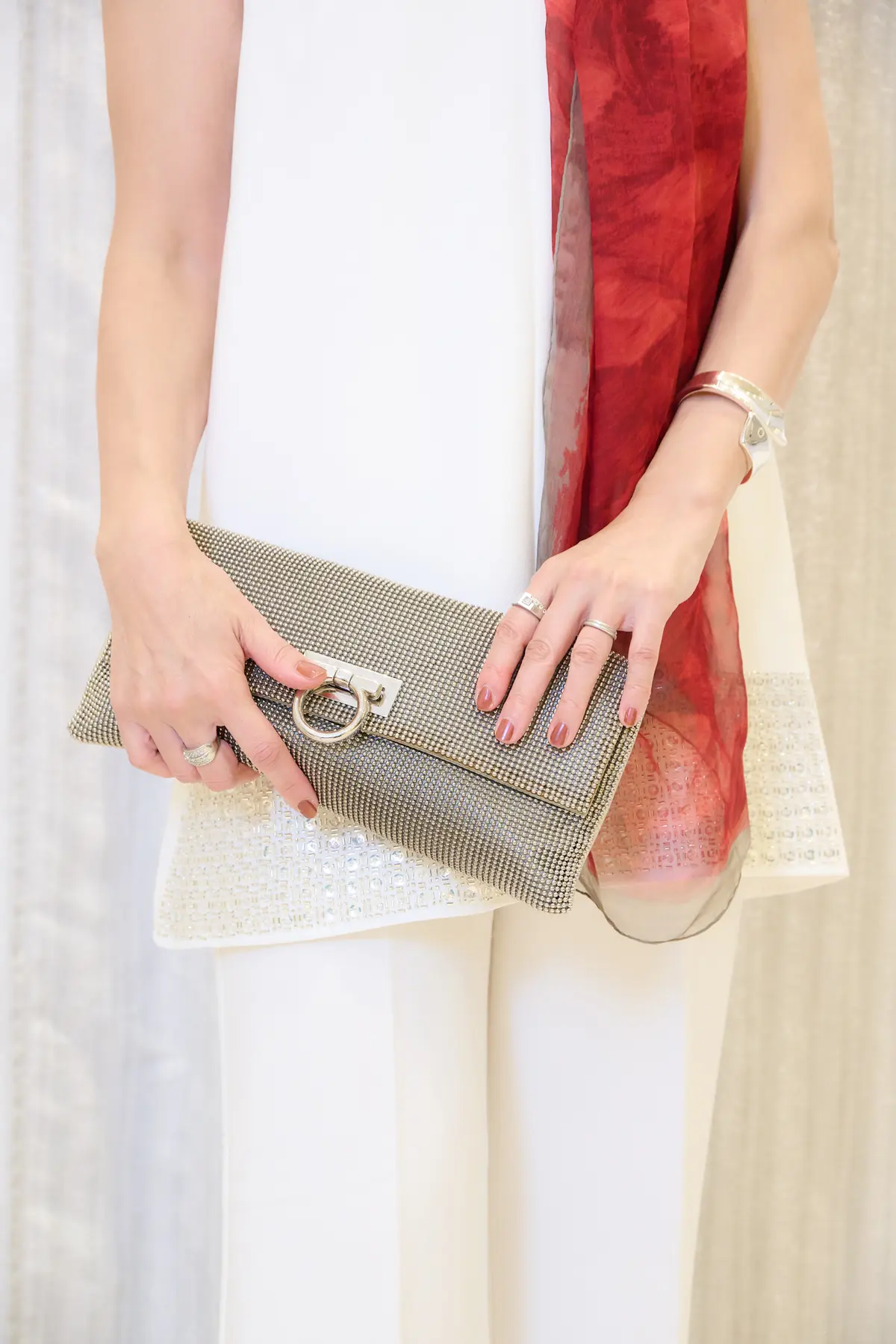 赤やピンクで華やかに着飾って！カラーリンの画像_3