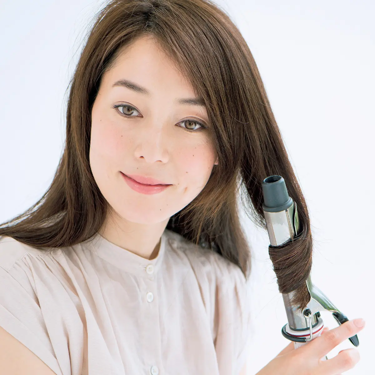  おしゃれな大人のひとつ結びをつくる、大の画像_2