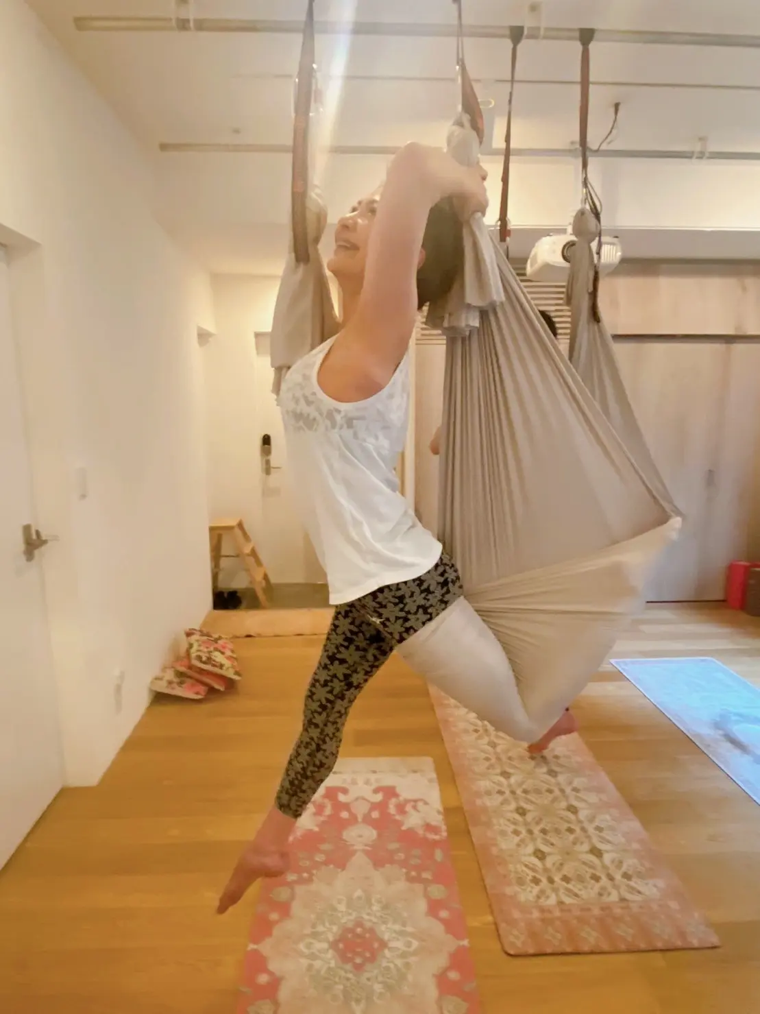 エアリアルヨガに初挑戦の画像_7