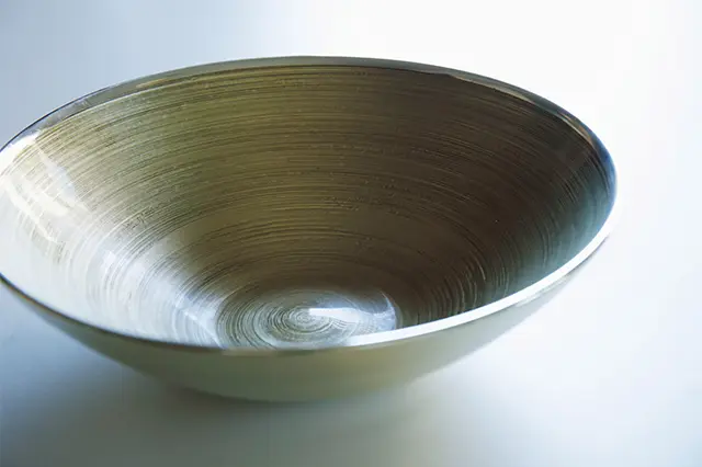 パリのディオール本店で、ひと目惚れをしたというガラスのボウル