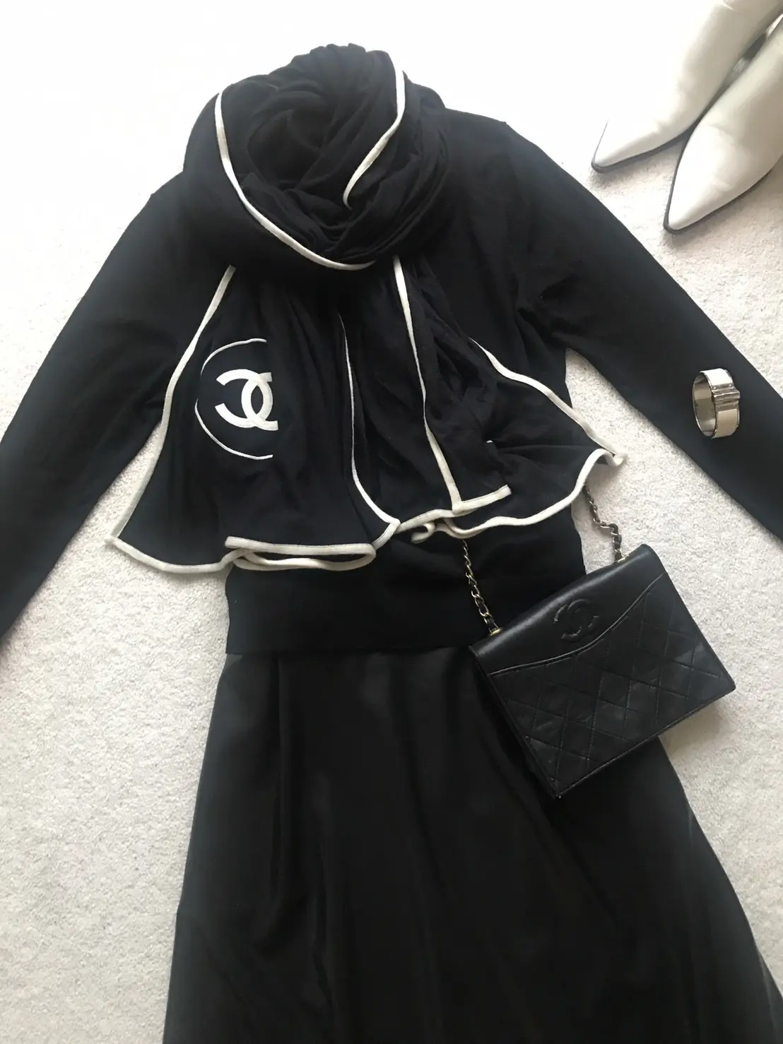 ブラック&ホワイトで女子会ランチの画像_1