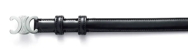 上質なレザーに映える シルバーのトリオンフマーク