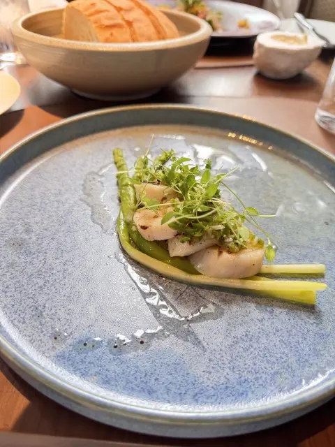 モノトーンコーデで楽しむ真夏のスタイリッの画像_6