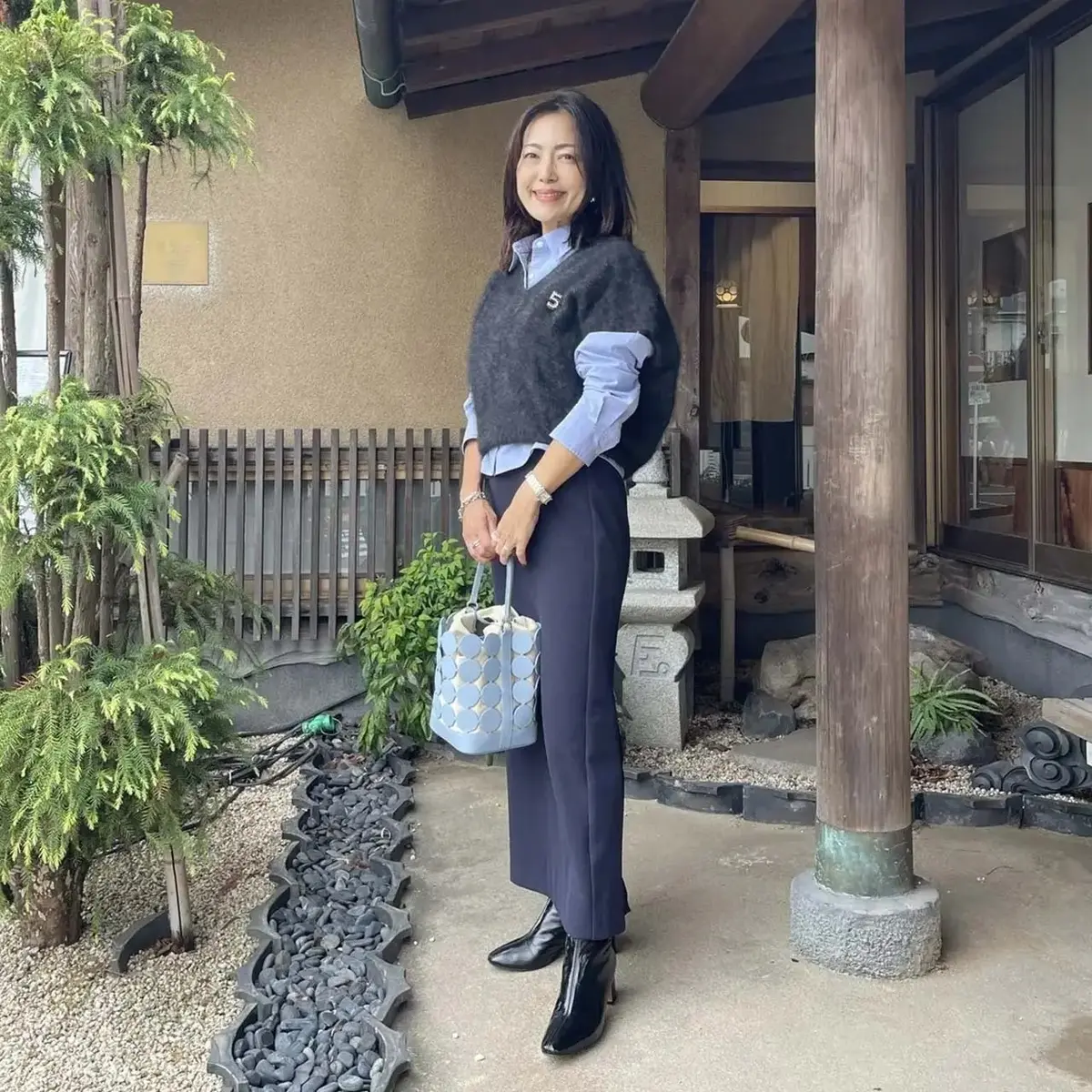 【50代のベストコーデ5選】季節感とこなれ感を両立！秋の装いを格上げしてくれるおしゃれな一枚