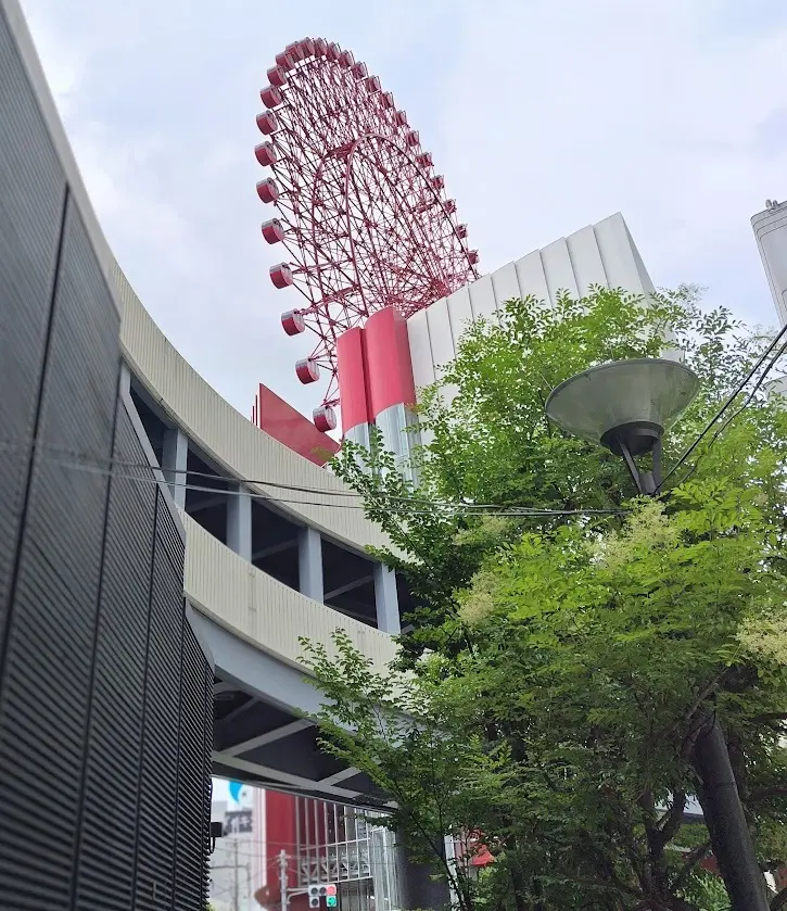 ヘップファイブ　赤い観覧車