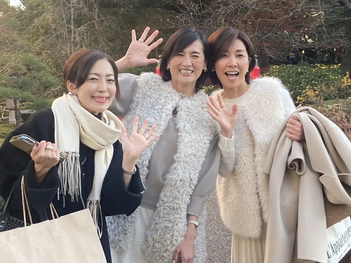 冬の白コーデの画像_3