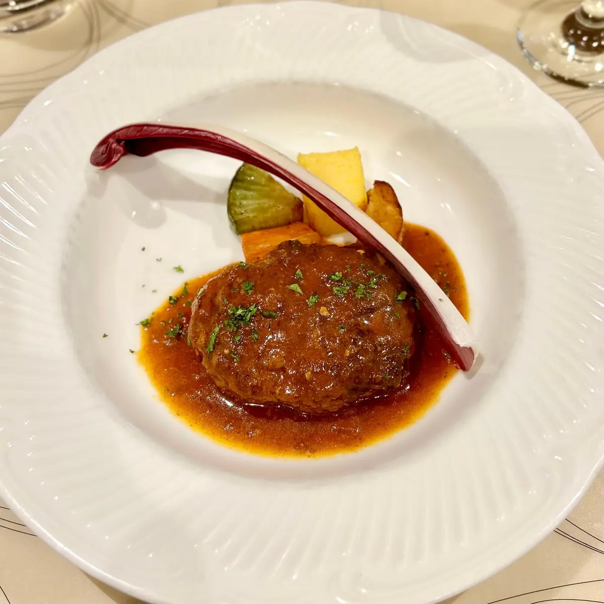 メインのハンバーグ