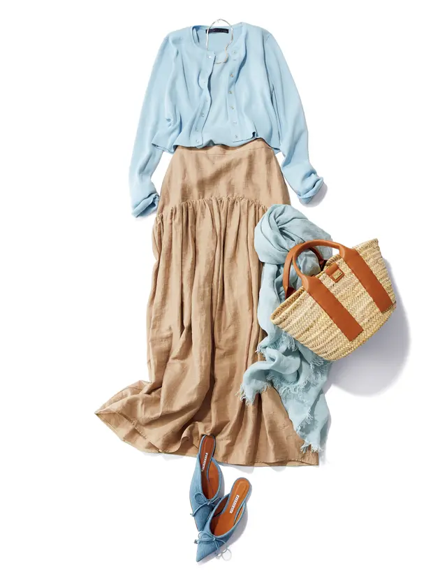 乾いたベージュ×冷涼なブルーが上級のハーモニーを奏でて